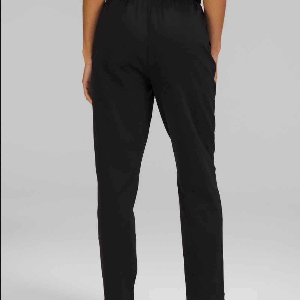 Lululemon 7/8 Pants in Black